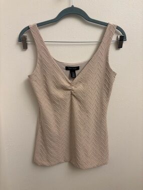 White House Black Market Textured Sleeveless Tank Top Beige Ruched V Neck  XS